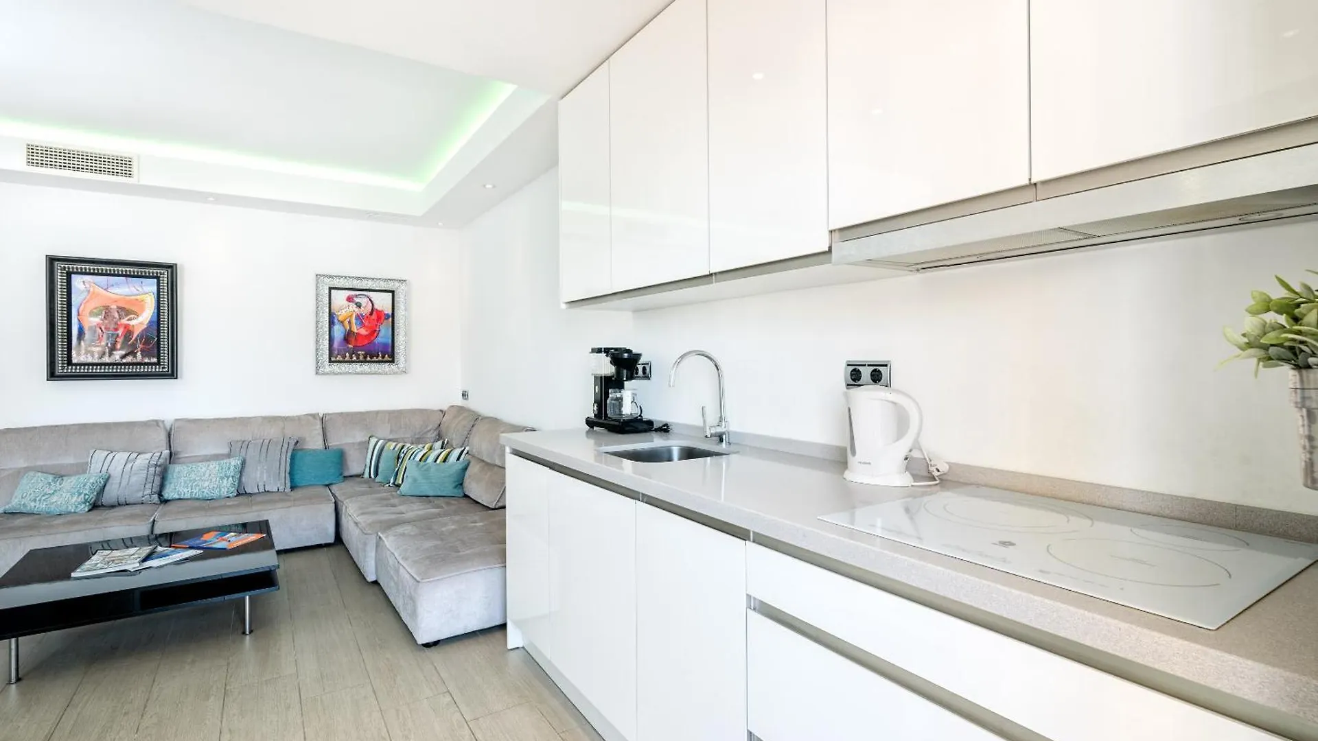 Apartment Amazing First Line Beach In Cabopino Marina By Costarentals - M42 Marbella
